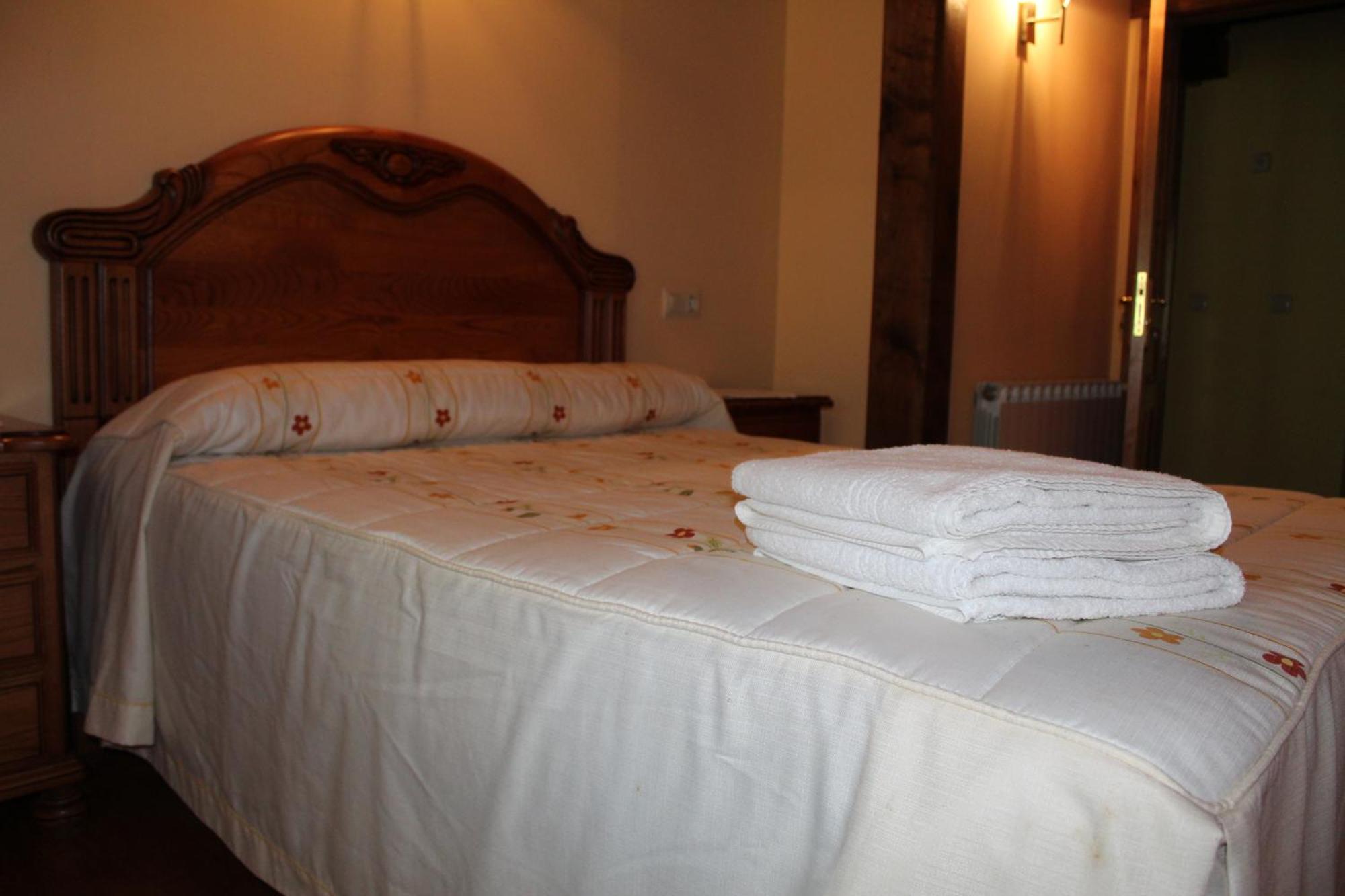 Vivienda Vacacional La Gueera - Casas De Los Picos San Esteban  Экстерьер фото